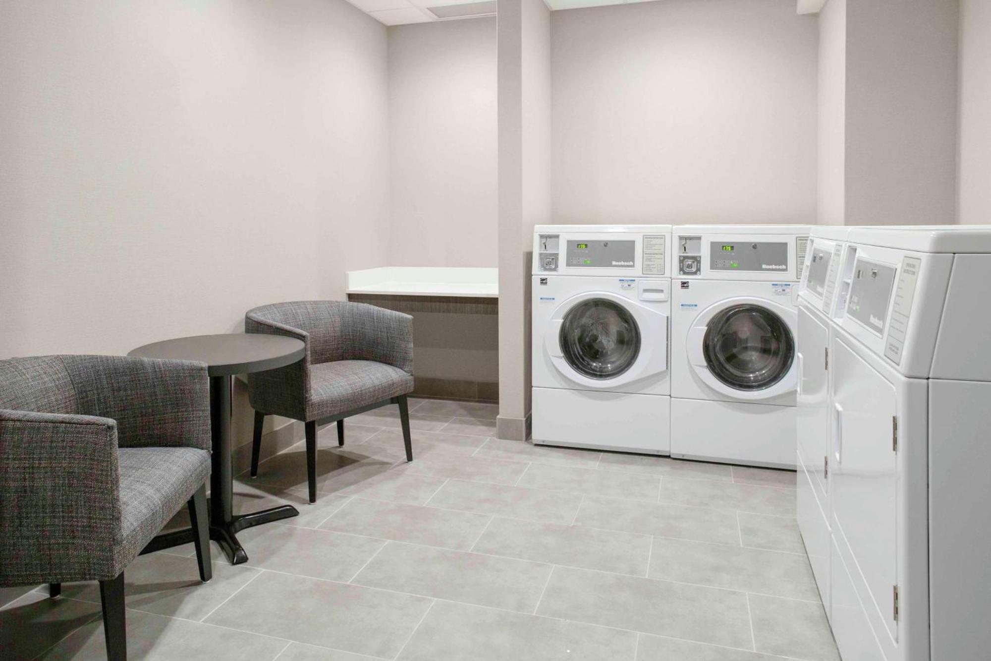 Homewood Suites By Hilton Lansing Eastwood Kültér fotó