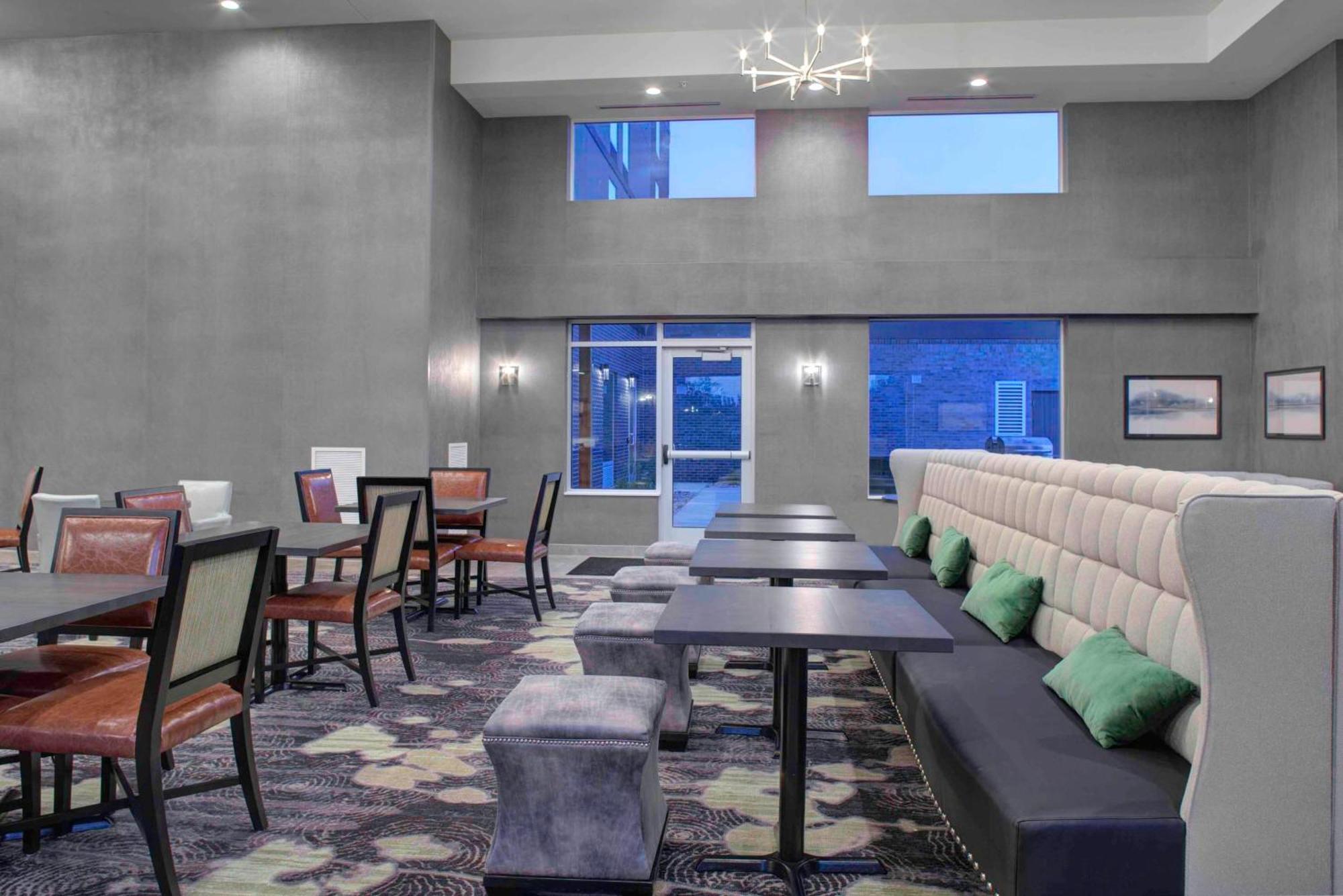 Homewood Suites By Hilton Lansing Eastwood Kültér fotó